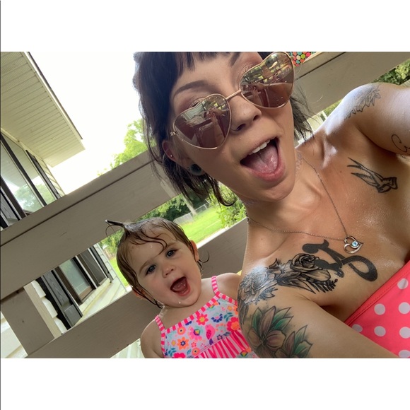 Meet your Posher, Michelle - Picture 4 of 5